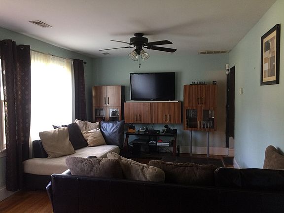 3rd image of 225 Southwood Dr