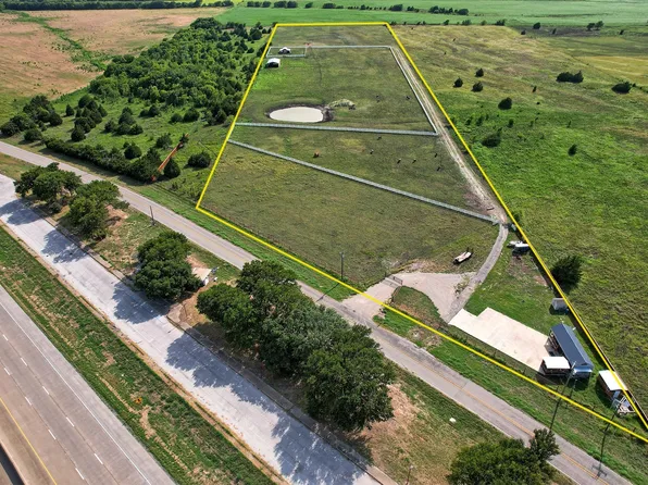 6882 N Interstate Highway 35 E, Waxahachie, TX 75165