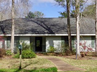 830 Mohonua Pl, Diamondhead, MS 39525
