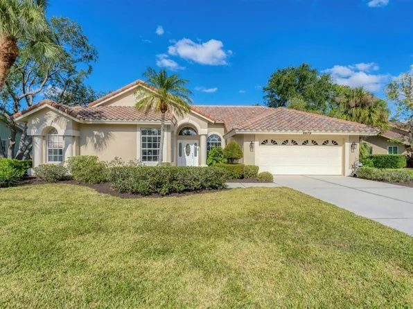 8679 Woodbriar Dr, Sarasota, FL 34238