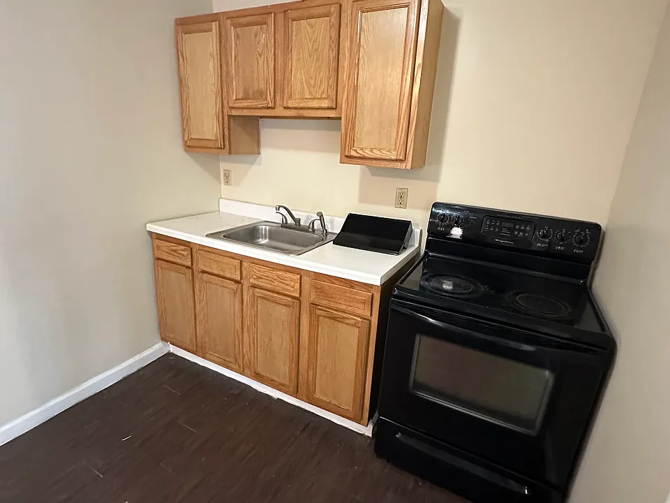35 Pond St #1