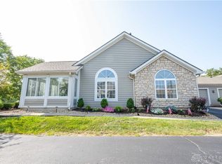 34 Edinburgh Village Dr, Dayton, OH 45458