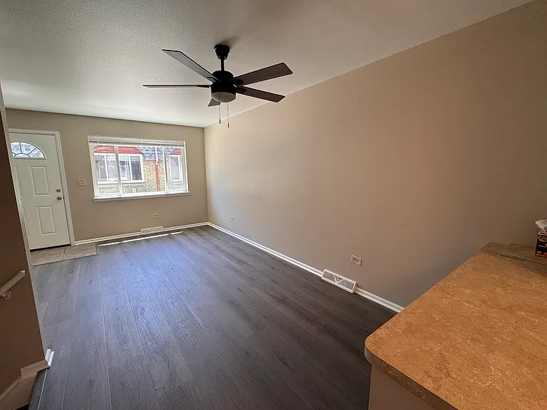 8325 Fox St #8327 — Photo 3