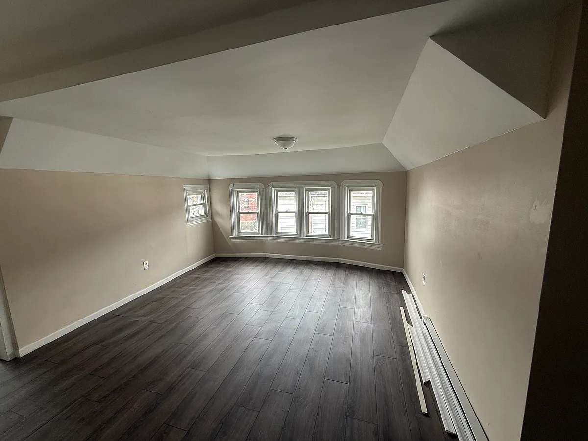 Building Photo - 1513 Mulberry St #7