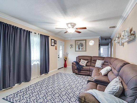 2nd image of 1609 Sparrow Dr