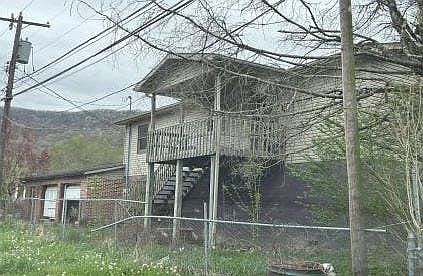 4th image of 106 Sergent St