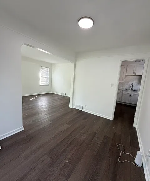10945 Peerless St — Photo 4