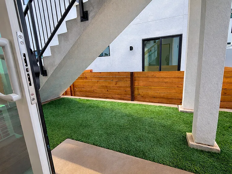 Brand New | 1613 Burton — Photo 3
