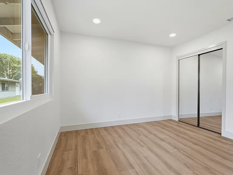 207 Alaska Ave #3 — Photo 6
