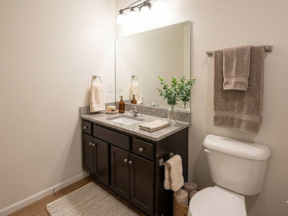 4th image of 301 S Main St #105