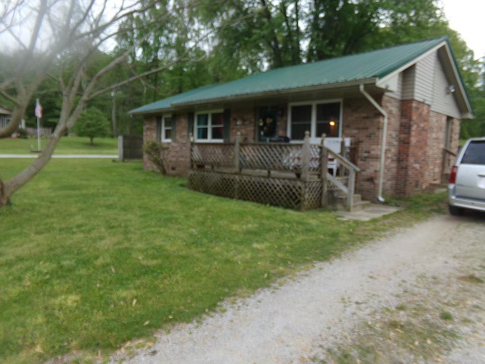 1st image of 86 Oak St