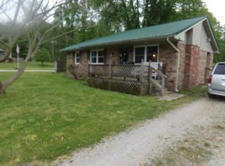 86 Oak St, Vanceburg, KY 41179