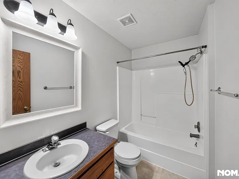 908 Newport Blvd — Photo 23
