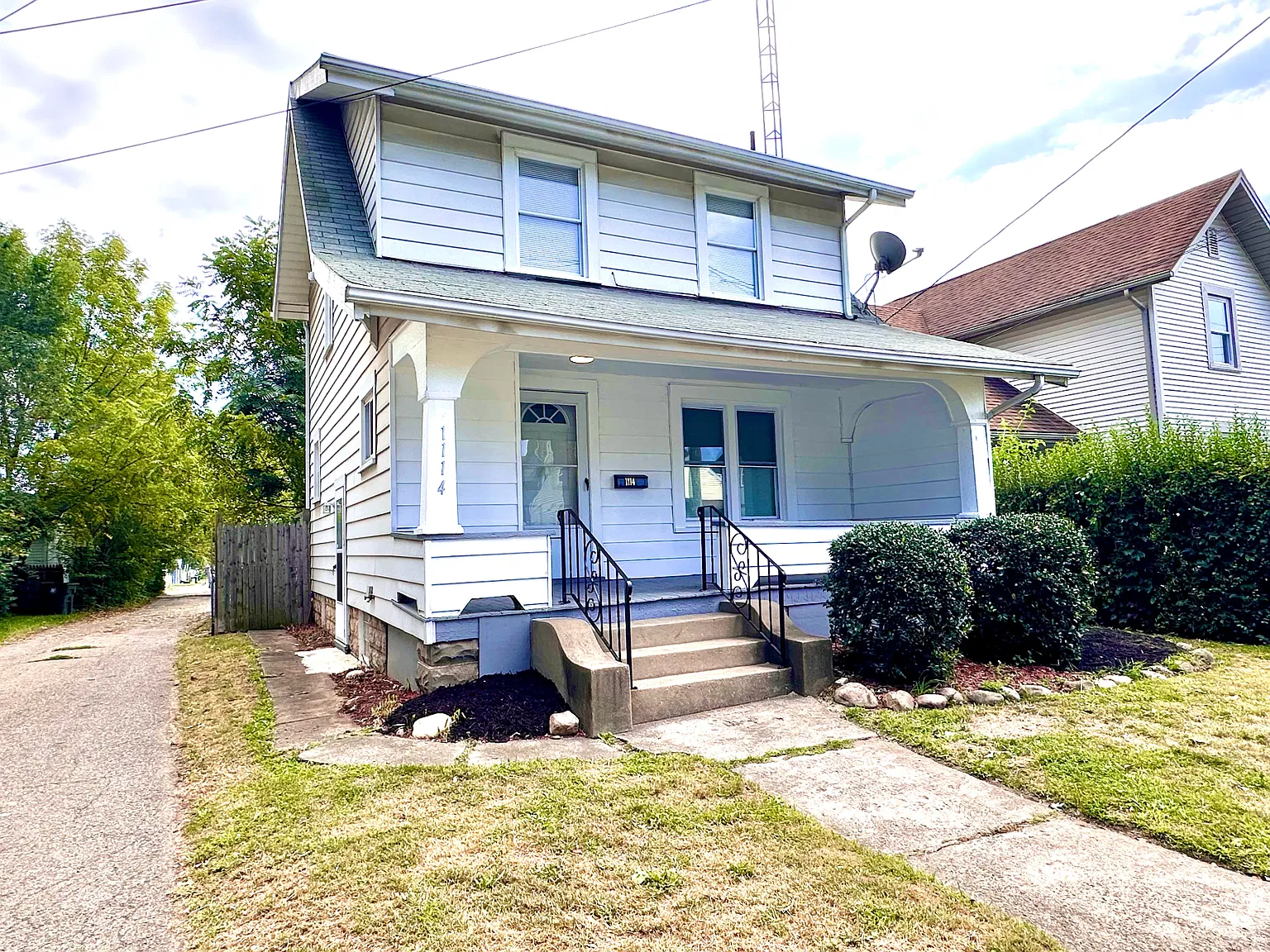 2 bed, 1.5 bath, 1116 sqft, $1,100 — Photo 1