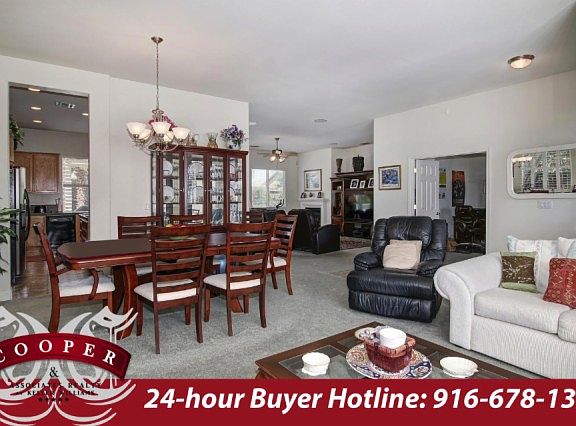 3rd image of 1071 Elk Hills Dr