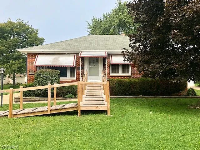 11132 Naomi Dr photo 1