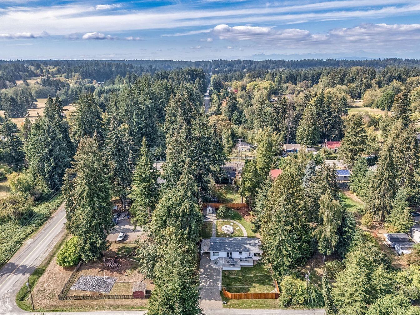 1st image of 16733 98th Avenue SW