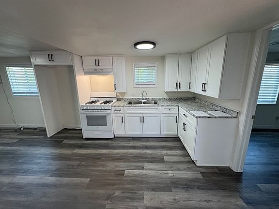 5th image of 7575 Knott Ave