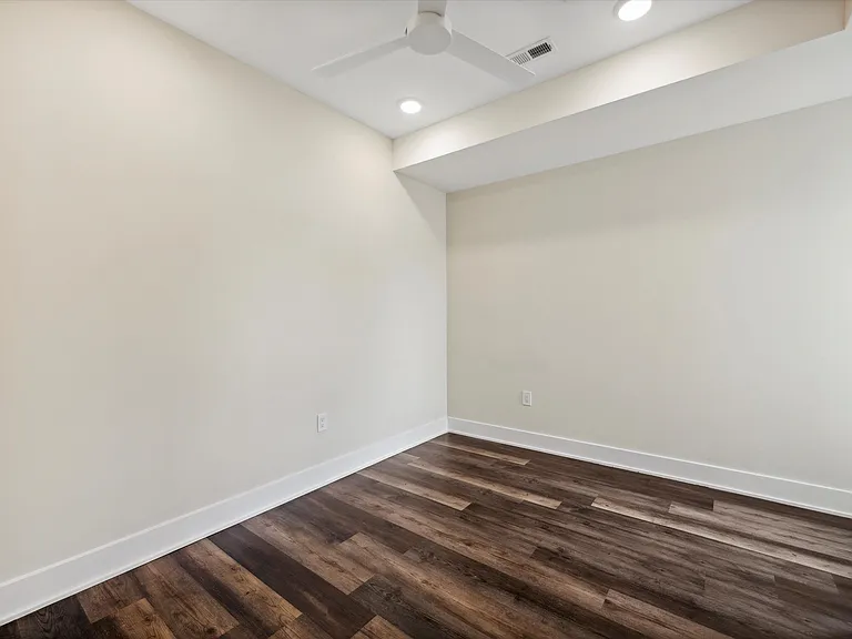 1804 W Berks St — Photo 21