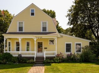 28 Holt Rd, Holden, MA 01520