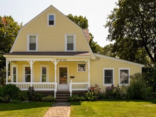 28 Holt Rd, Holden, MA 01520