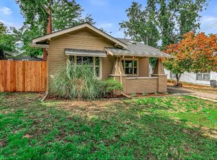 303A Palm Ave, Ashland, OR 97520