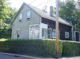 7 Marchant St, Newport, RI 02840