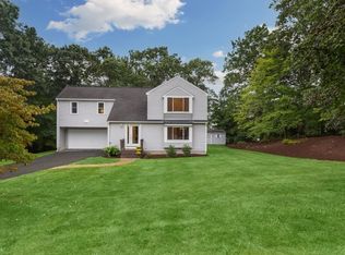 42 Constitution St, Ashland, MA 01721