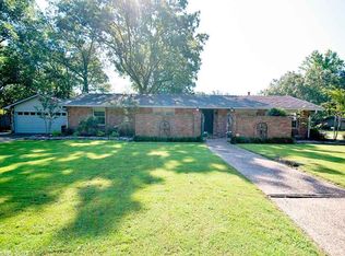 2 Oakdale Cir, Conway, AR 72034