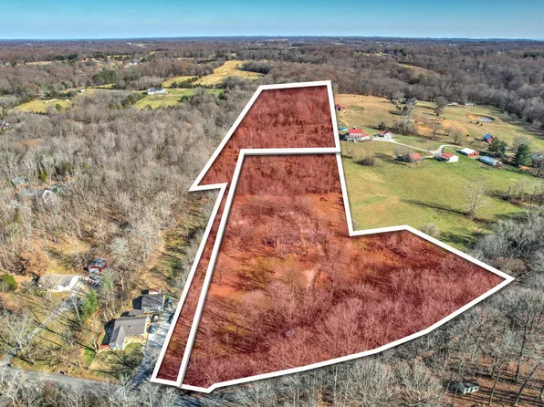 743 Bowling Branch Rd, Cottontown, TN 37048