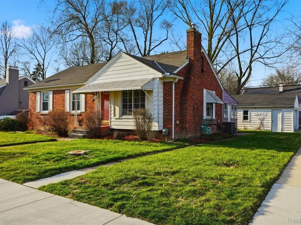 14000 Lincoln Ave, Oak Park, MI 48237