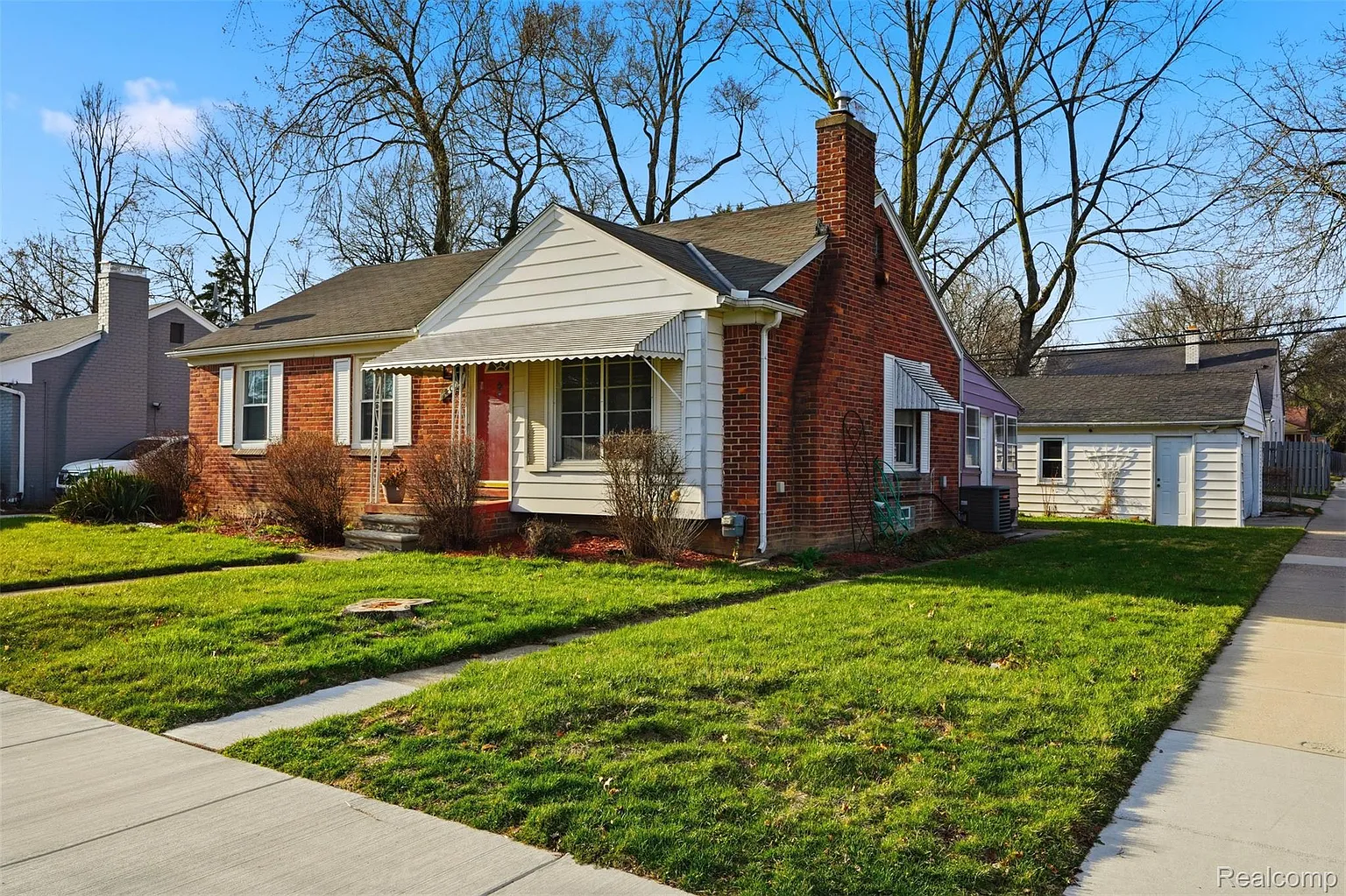 14000 Lincoln Ave photo 1