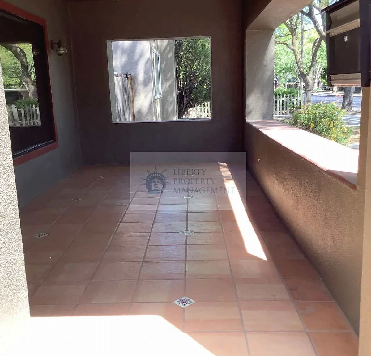 3 bed, 1597 sqft, $2,295 — Photo 4
