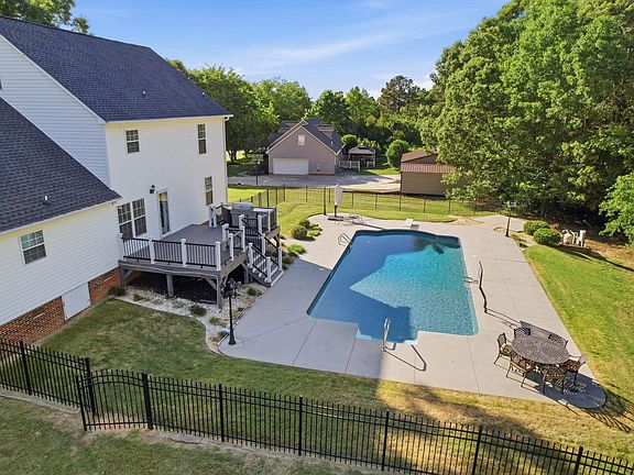 4th image of 104 Lillie Marie Dr