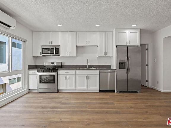 2nd image of 7949 Romaine St APT 5