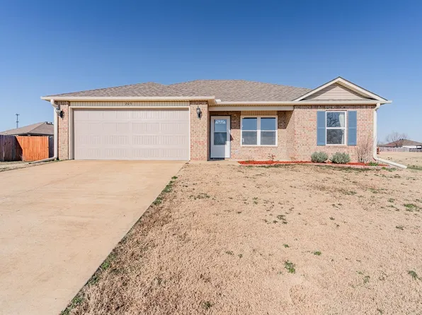 205 Harper Dr, Brookland, AR 72417