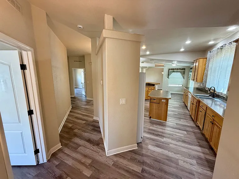 20324 Clearwater Dr — Photo 6