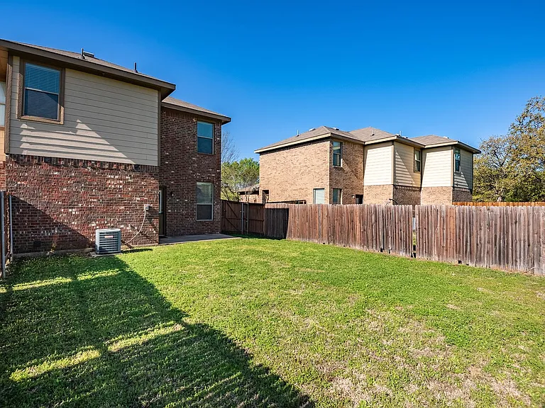 1426 Piedmont Dr — Photo 23