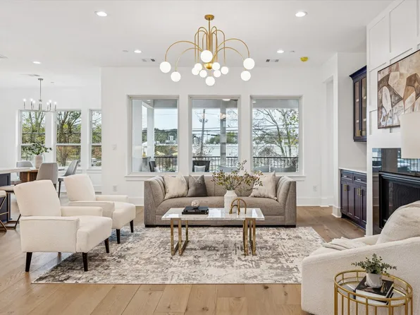 4509 Mimosa Dr, Bellaire, TX 77401