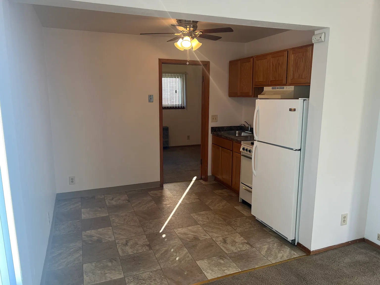 1 bed, $935 — Photo 4