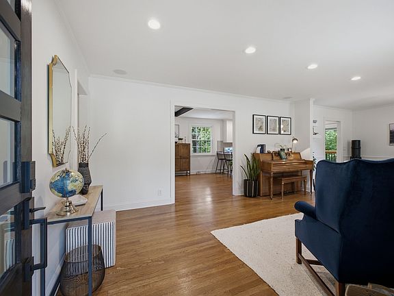 4th image of 5437 Hill Road Cir