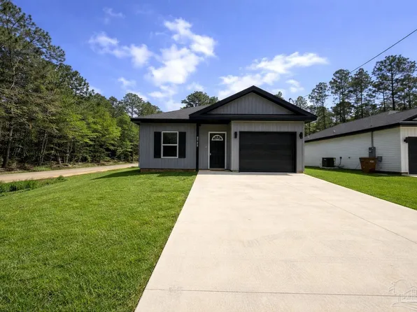 2942 N 14th Ave, Milton, FL 32583