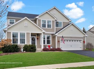 208 Prescott Ave, Elgin, IL 60124