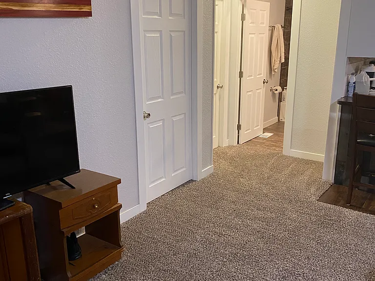 Sunflower Rd — Photo 3