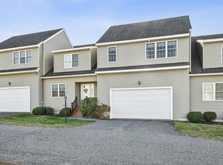 104 Ariel Cir #66, Sutton, MA 01590