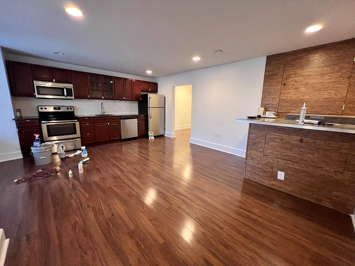 Building Photo - 122 S 46th St #2