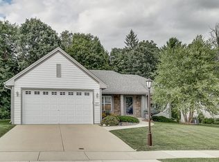 N174W20312 Creekside Dr, Jackson, WI 53037