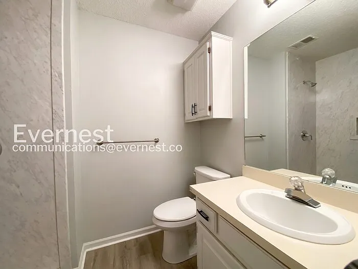 1810 E 154th St — Photo 25