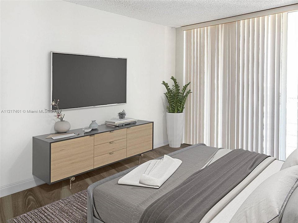 2nd image of 1900 Sunset Harbour Dr #1603