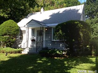 307 Hunt Dr, Fayetteville, NY 13066